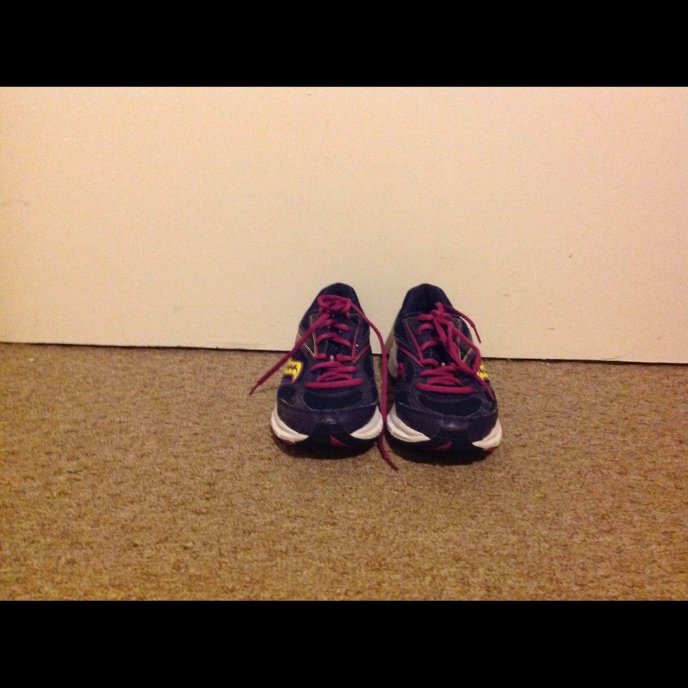 Grid sneakers