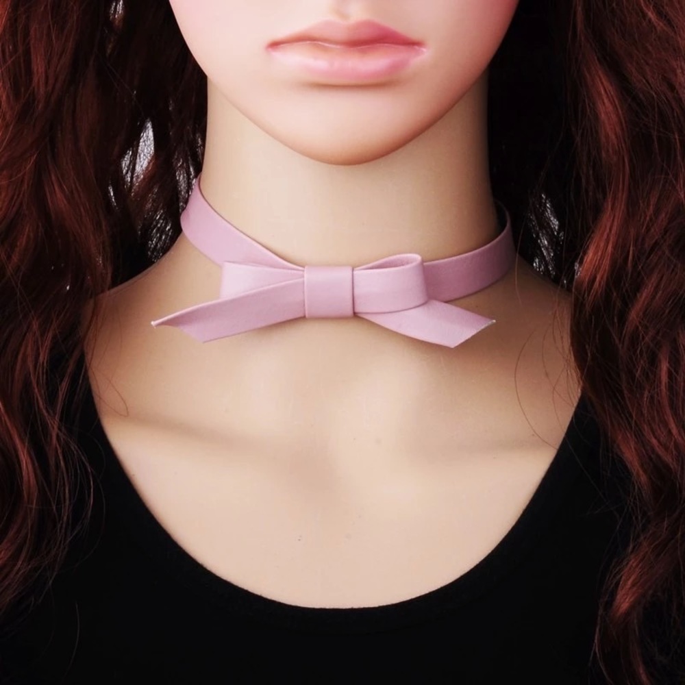 ON SALE!!🌸Pink Sexy Leather Bow Tie Choker🌸