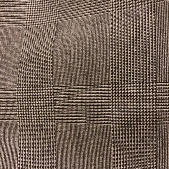 Classic Pencil Skirt Grey.  Amazing Pattern. - Picture 4 of 4