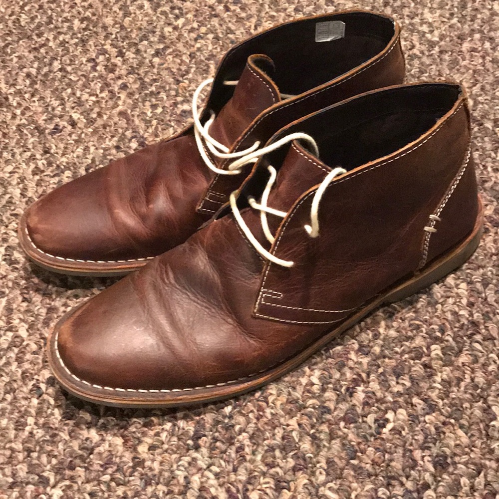 Men’s size 12 Steve Madden chukka boot.
