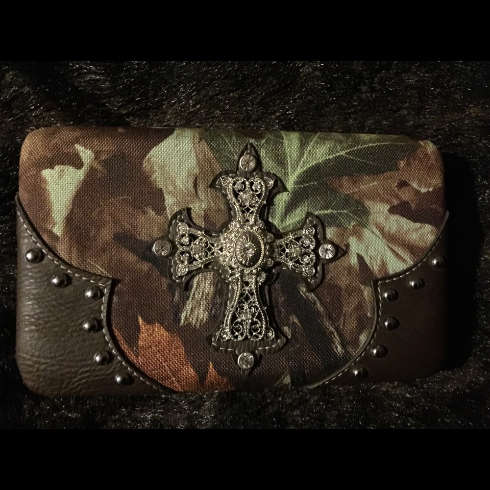 NWT Camo Clutch/Wallet