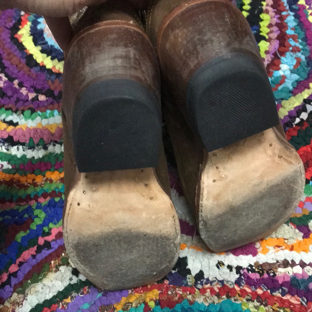 Boots - Picture 5 of 8