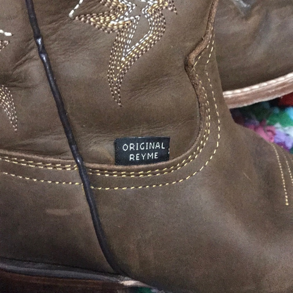 Boots - Picture 6 of 8