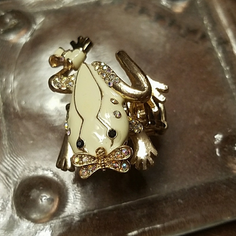 Frog jewel ring
