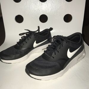 Nike air max Thea black/white Sz 7
