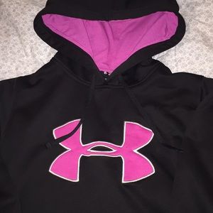 Under armour pull over sweat shirt