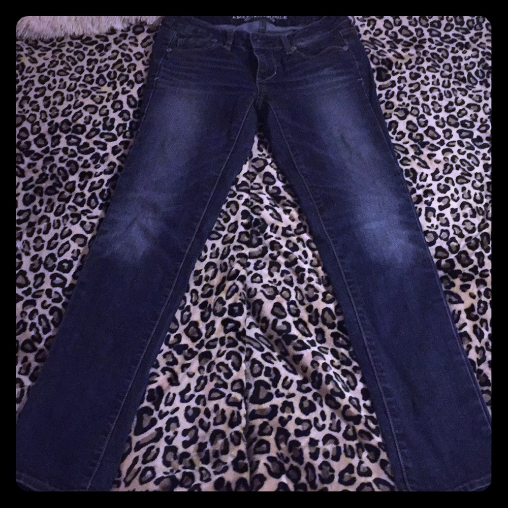 DARK AMERICAN EAGLE JEANS