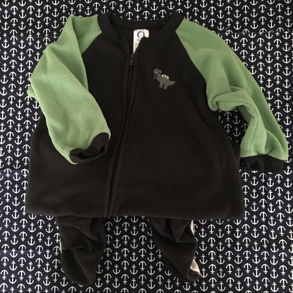 ⭐️Green & Black Dinosaur Footed Pajamas