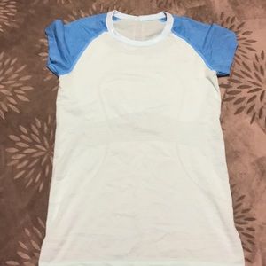 ⚡️SALE⚡️Blue Lululemon Workout Top