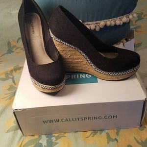 DROPPED PRICE!!!!Black wedge shoe