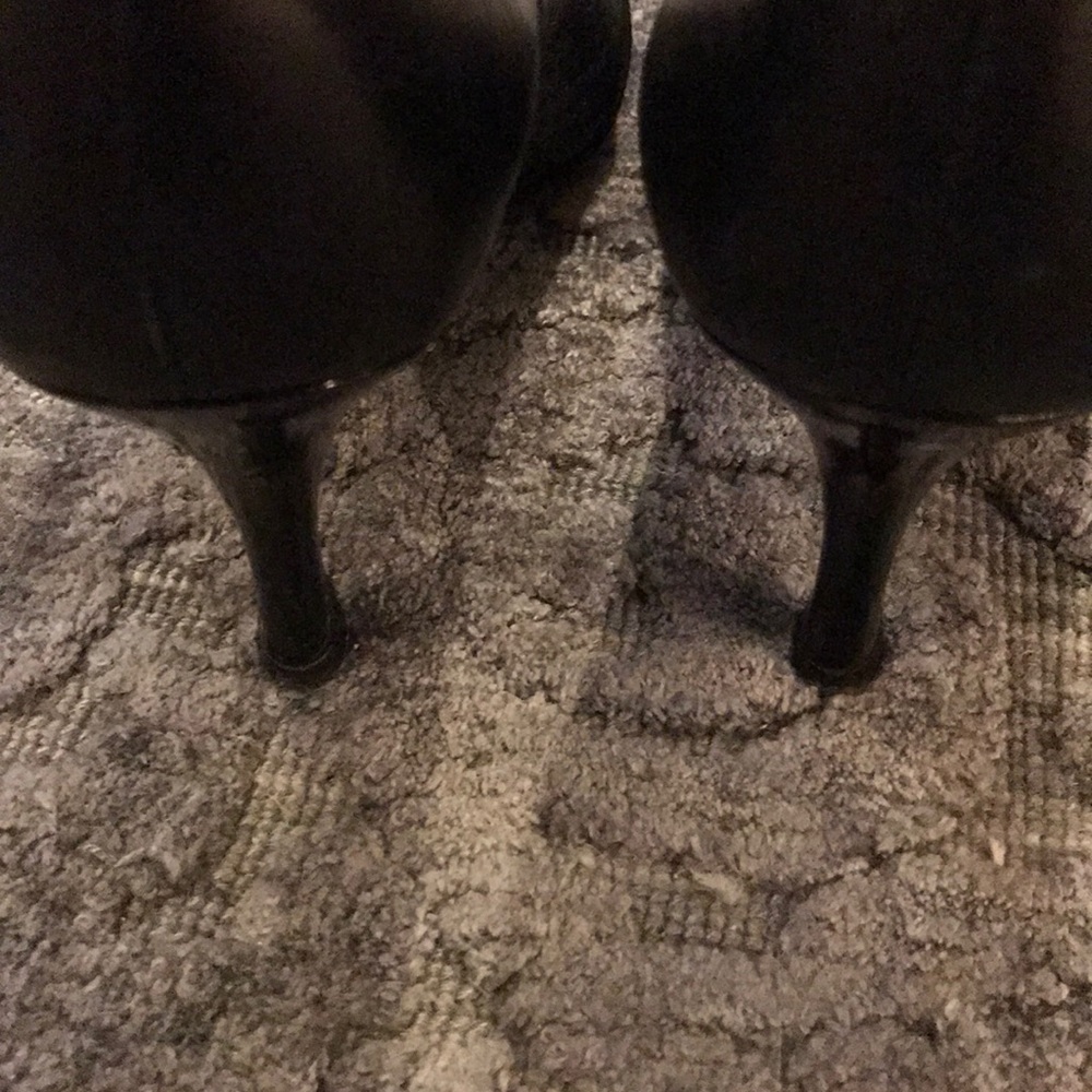 Stuart Weitzman Pumps - Picture 6 of 7