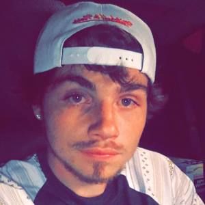 Meet your Posher, Levi