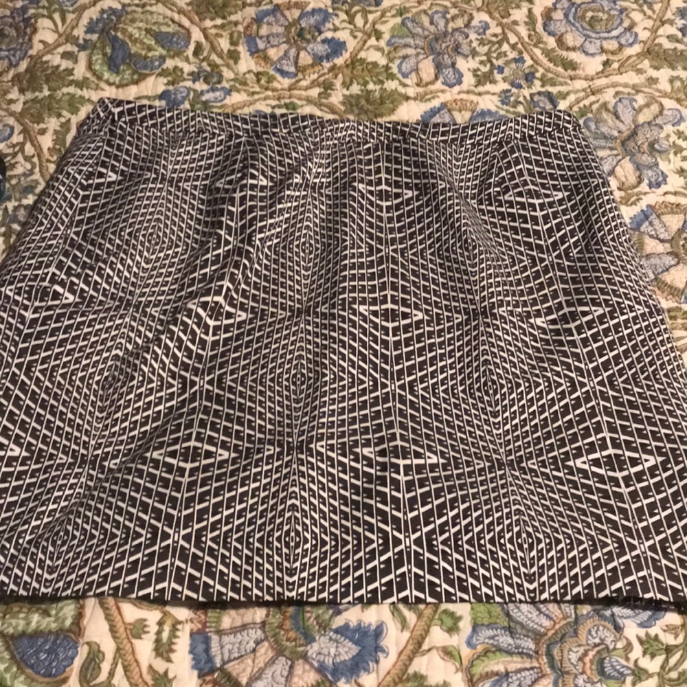 Black and white Halogen pencil skirt, 16