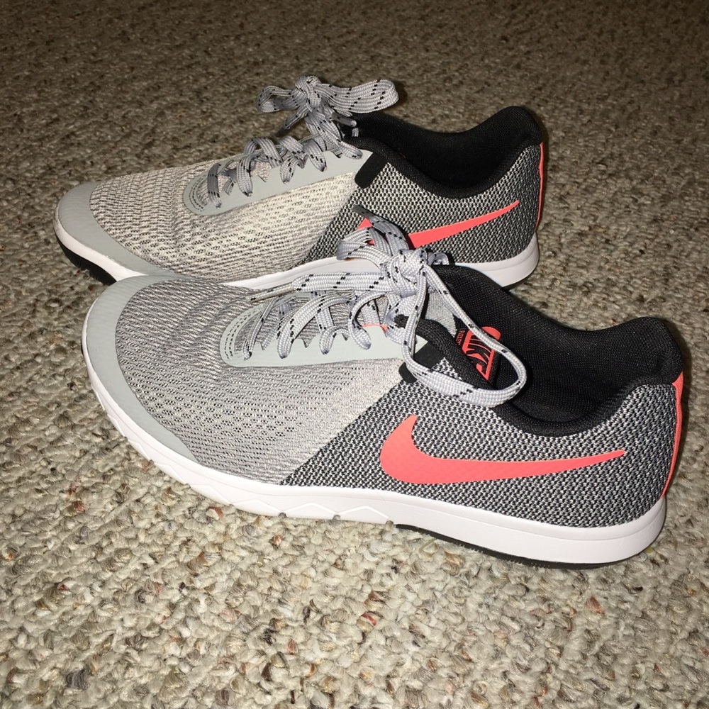 Nike Flex Sneakers