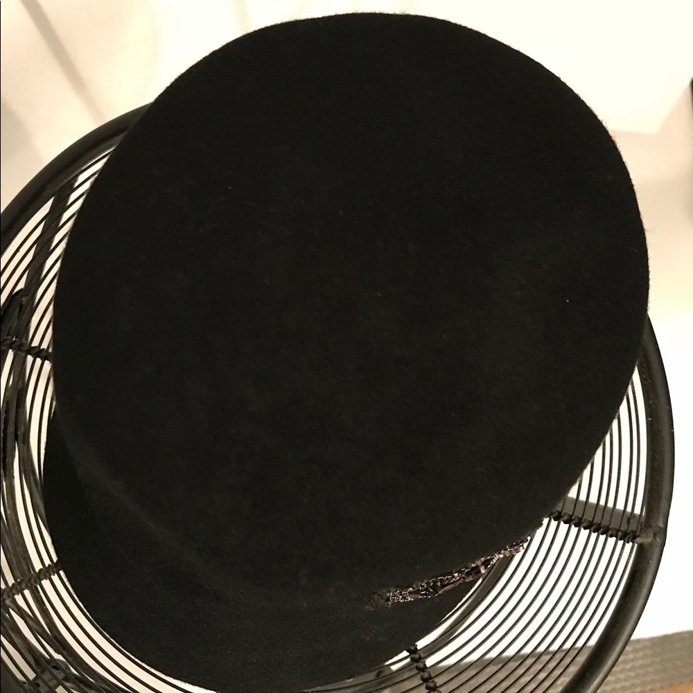 Hat - Picture 5 of 7