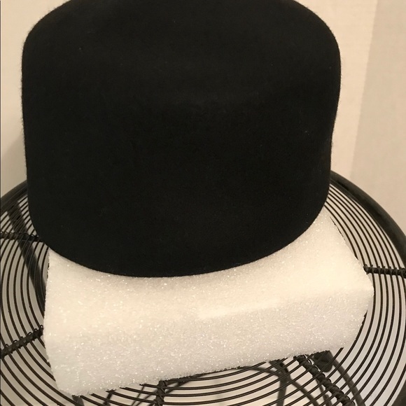 Hat - Picture 4 of 7