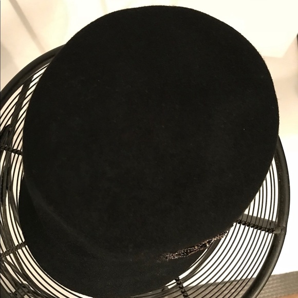 Hat - Picture 5 of 7