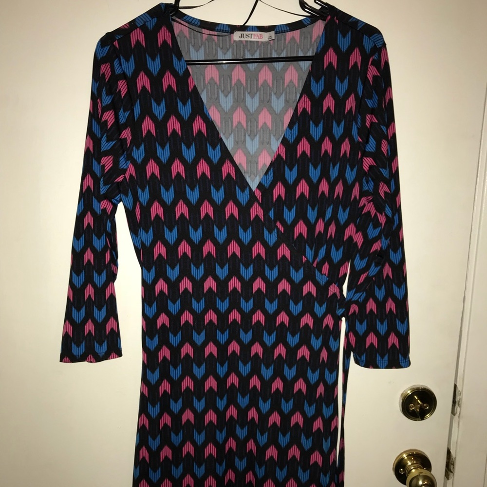 💙💖Blue and pink chevron wrap dress.