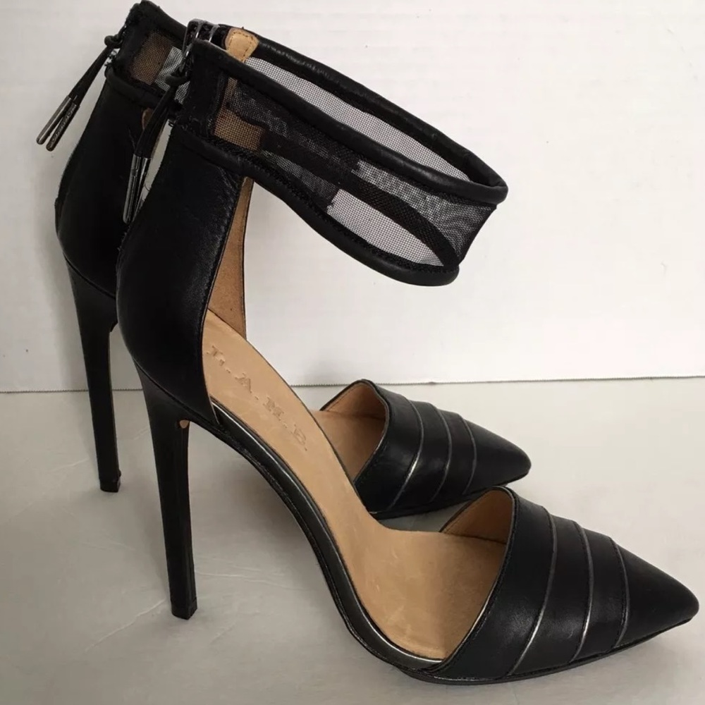L.A.M.B. Black Trystan Leather Stilettos  Sz 8.5
