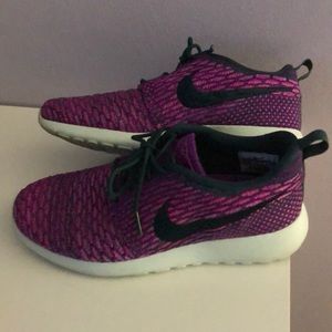 Women's Nike Roche Flynits