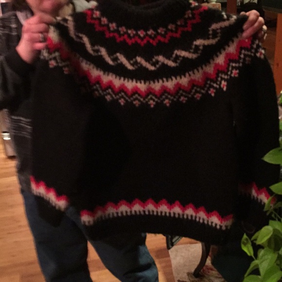 Handmade wool sweater - Picture 3 of 3