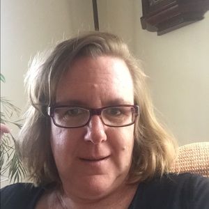 Meet your Posher, Anissa