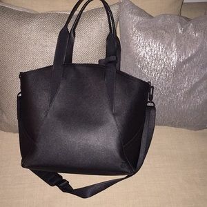 Lululemon tote