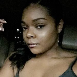 Meet your Posher, Candace