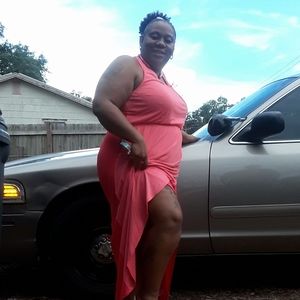 Meet your Posher, Adrienne