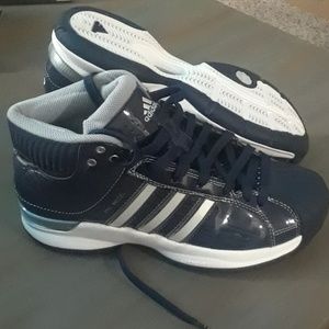 Adidas basketball shoes, womens 6.5 NEW