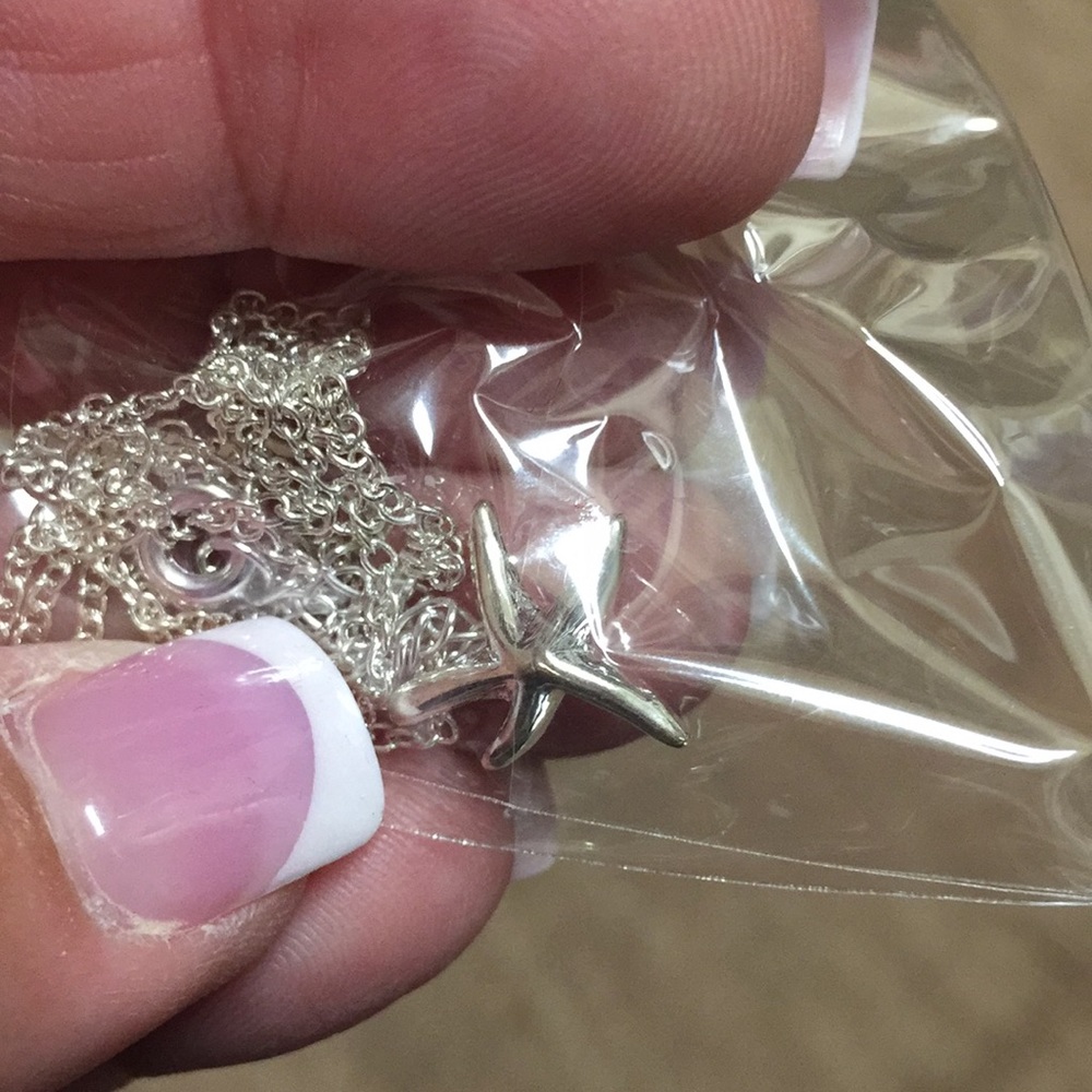 Silver starfish pendant new
