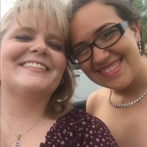 Meet your Posher, Alisha