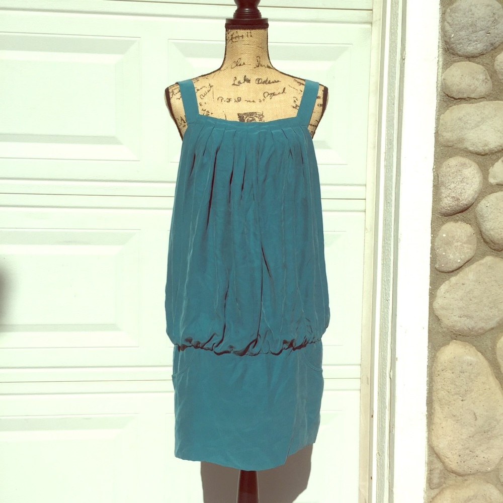 Laundry dress green