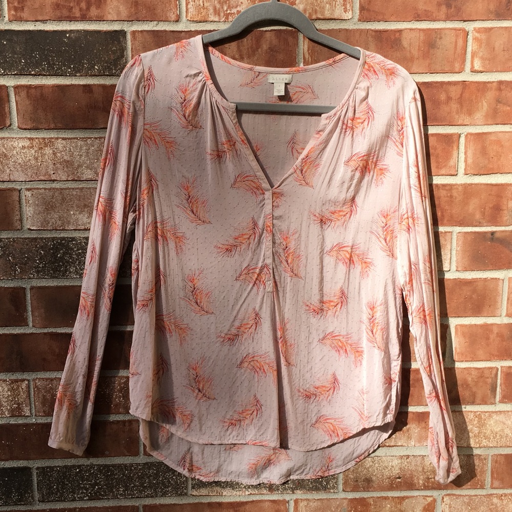 Feather detailed top