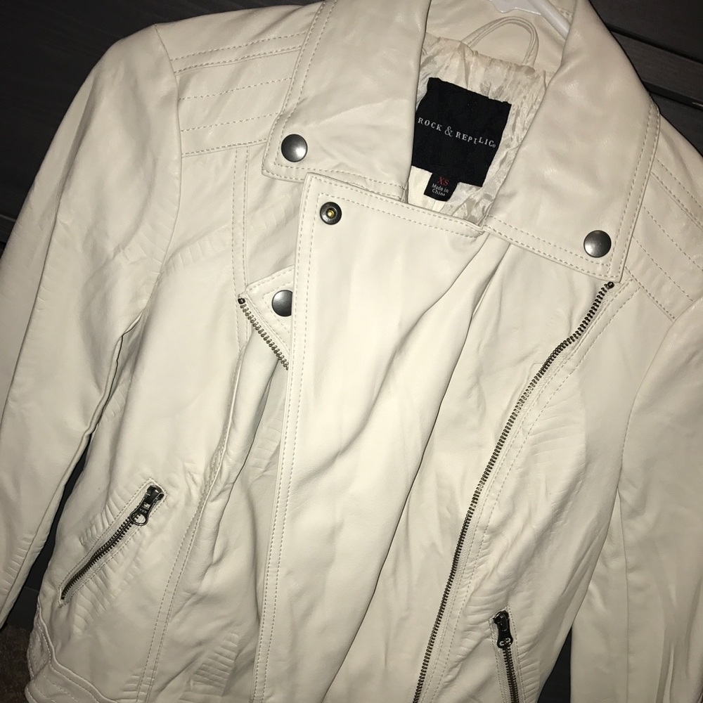 Rock & Republic White Leather Jacket!