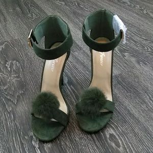 🆕💚Olive Faux Fur Puff Accent Ankle Strap Heels