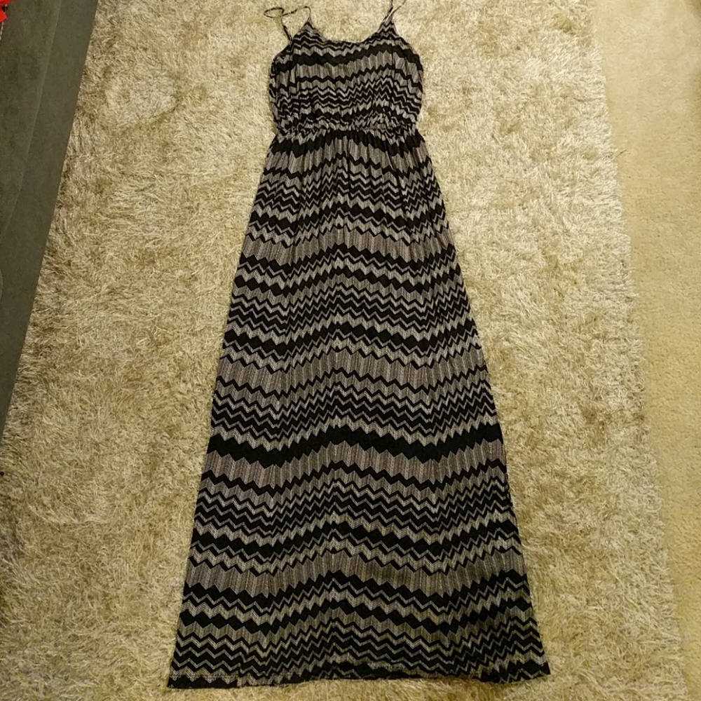 Black and cream Chevron pattern maxi dress