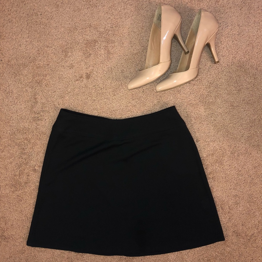 BCBG Size 2 Black mini skirt