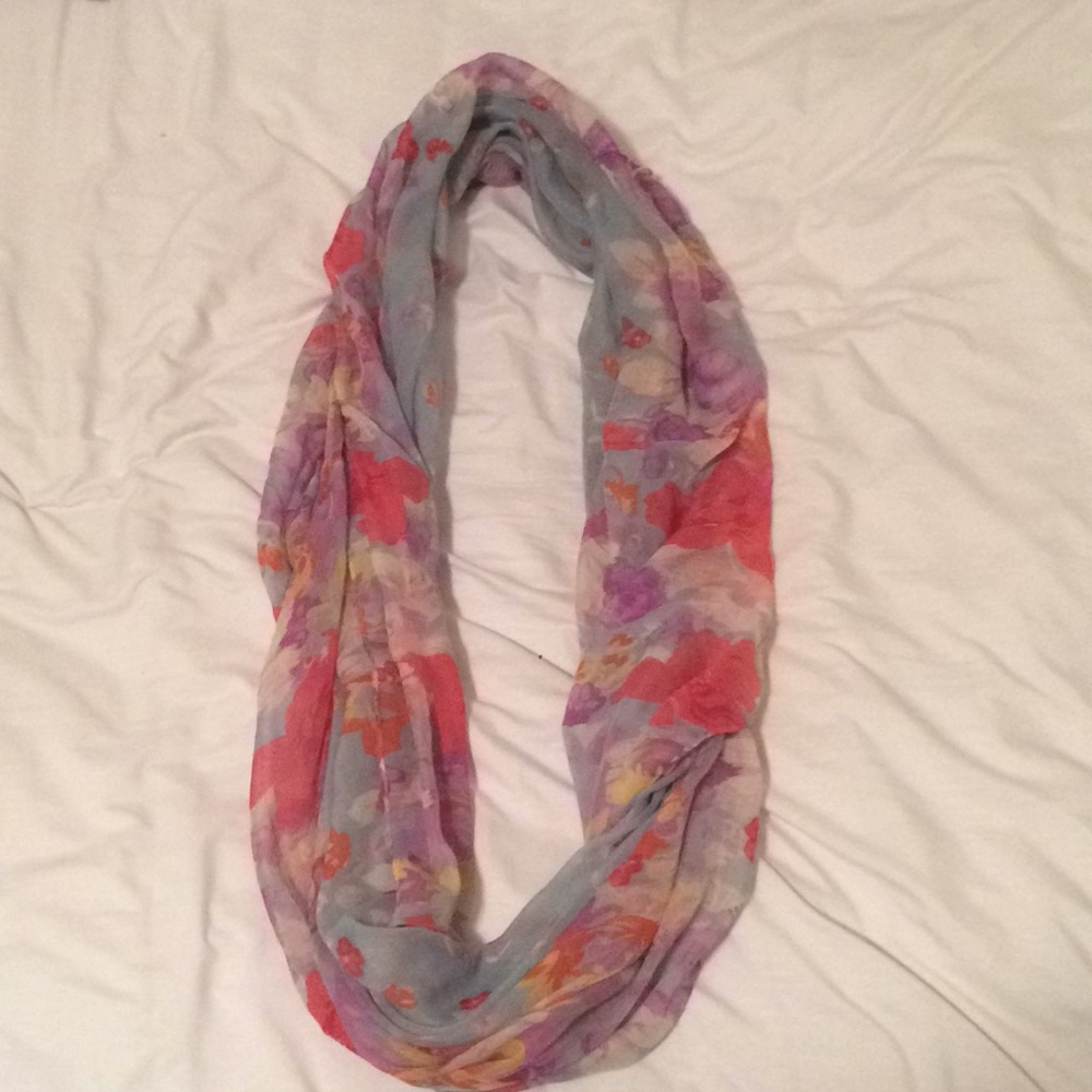 Floral circle scarf