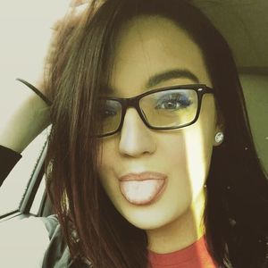 Meet your Posher, Abigail