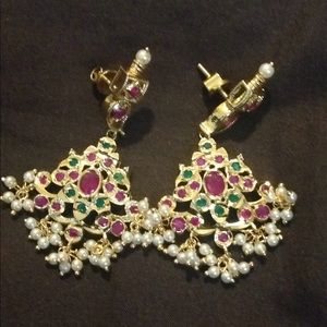 NEW Beautiful Ruby & Emerald Earrings