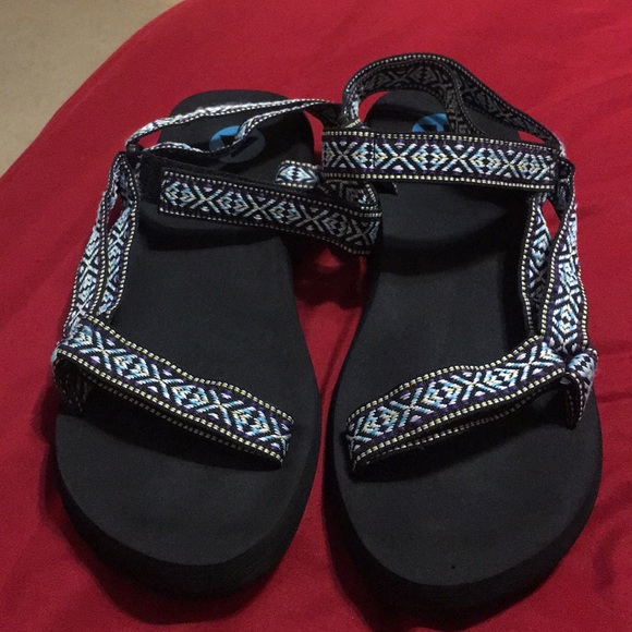 airwalk sandals payless