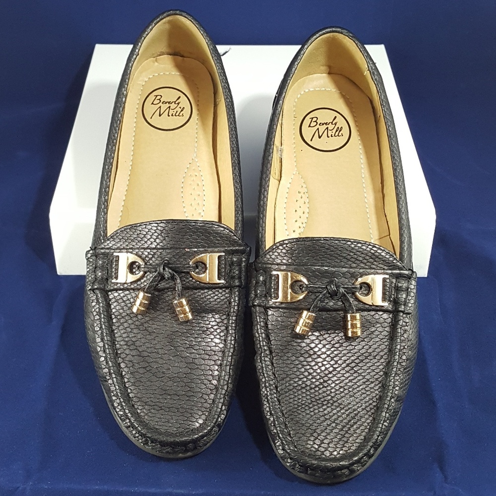 Snake skin loafer