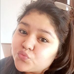 Meet your Posher, Daniela