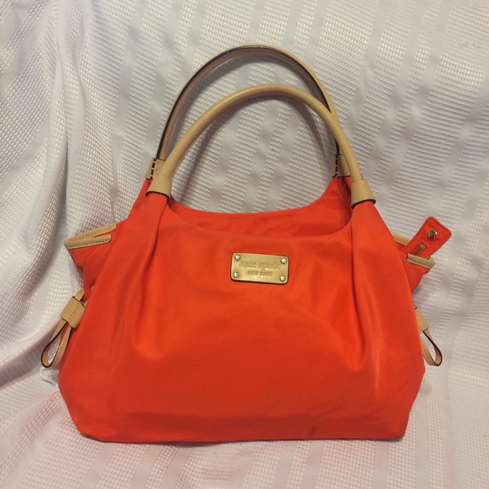 Kate Spade purse additional photos.