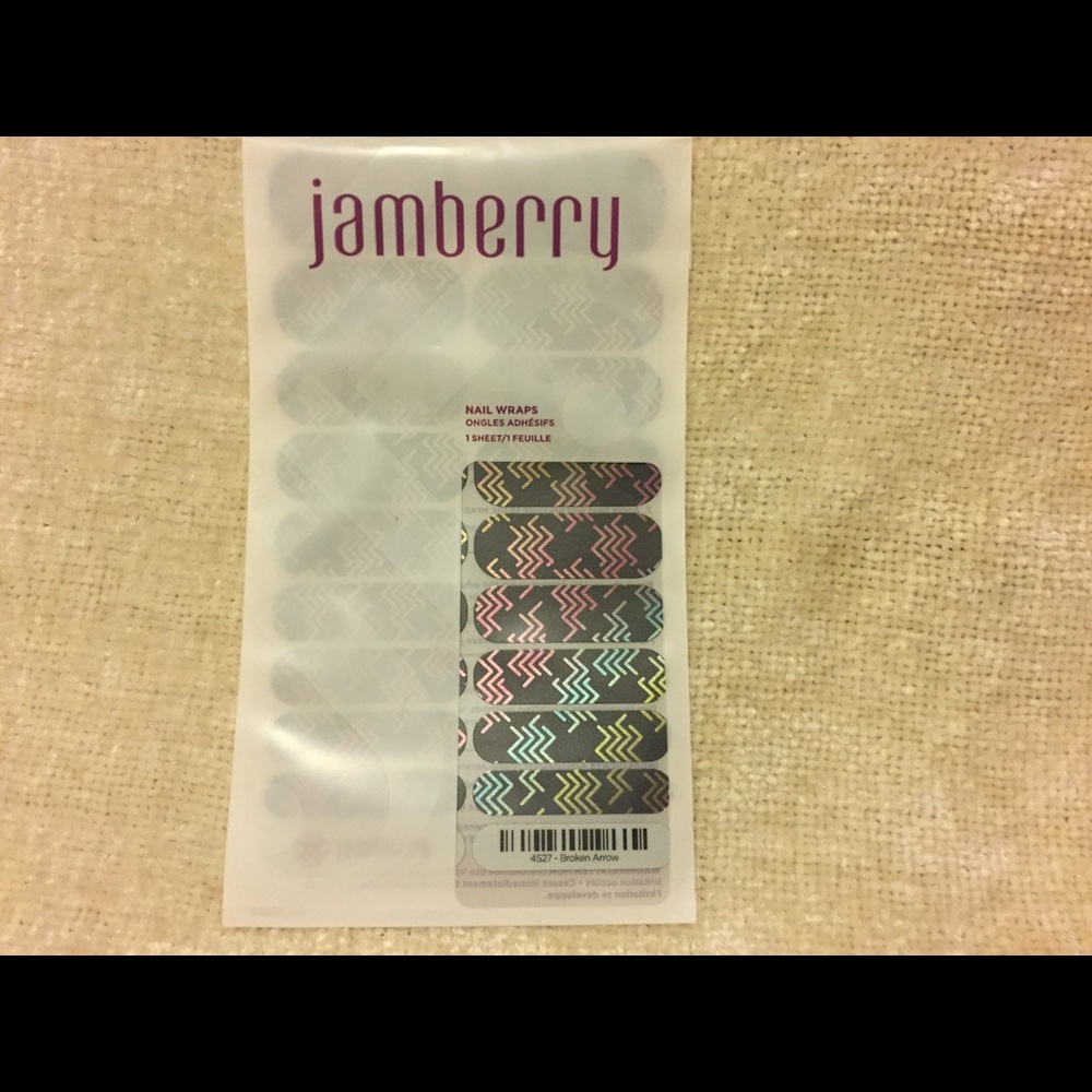 NIB.  Jamberry Nail Wraps - Broken Arrow