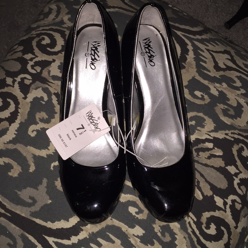Mossimo Veruca Pumps