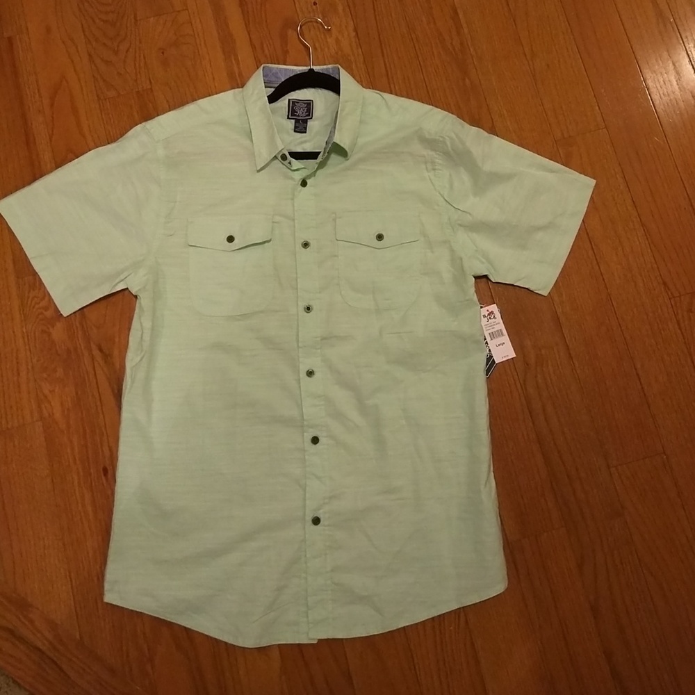 Men's *BRAND NEW* Shirt