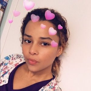 Meet your Posher, Mia