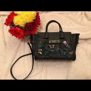 EUC Gorgeous Butterfly Coach purse